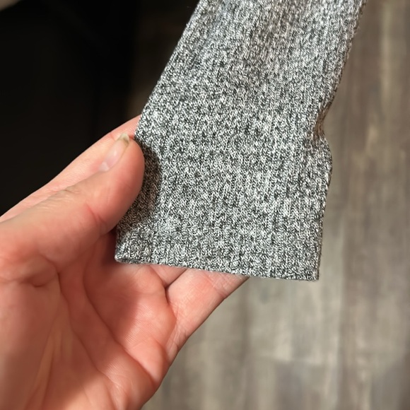 Hollister grey sweater in great condition - Picture 3 of 3